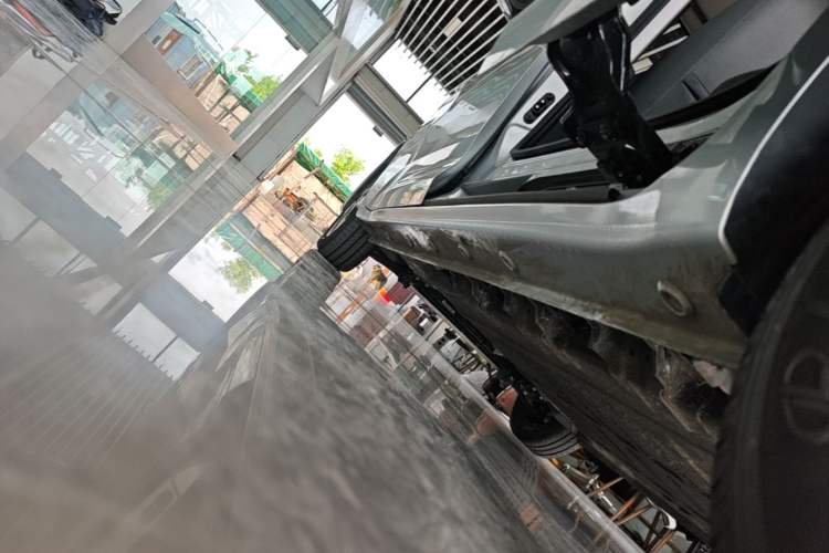 Used Wuling Zhiguang New Energy 2025 Model 305km Ambitious Edition Left Side Sill