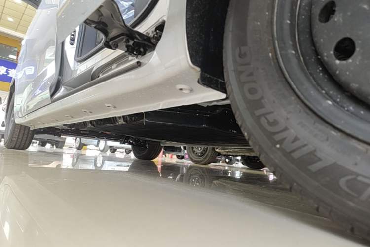 Used Wuling Zhiguang New Energy 2025 Standard Model Left Side Sill