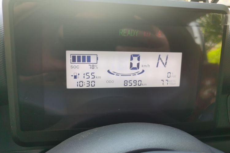 Used Wuling Zhiguang New Energy 2025 Standard Model Odometer Close Up