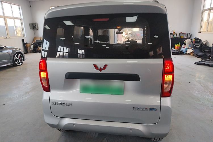 Used Wuling Zhiguang New Energy 2025 Model 305km Ambitious Edition Rear