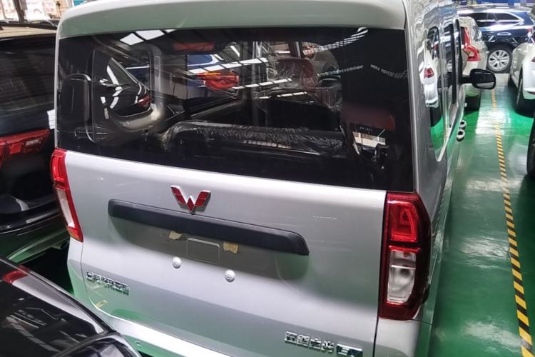 Used Wuling Zhiguang New Energy 2025 Model 305km Ambitious Edition Rear