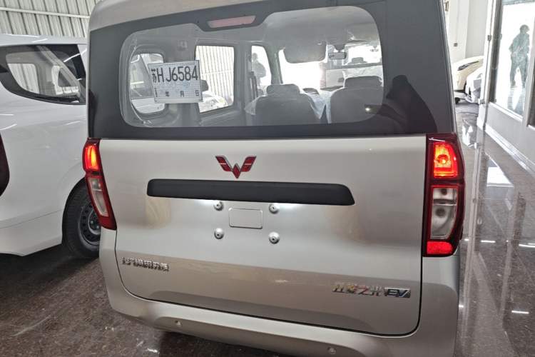 Used Wuling Zhiguang New Energy 2025 Comfort Model Rear