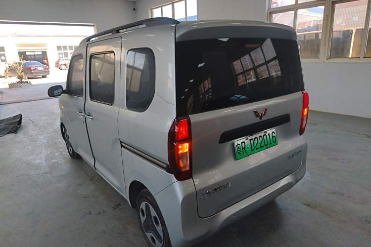 Used Wuling Zhiguang New Energy 2025 Model 305km Ambitious Edition Rear Left 45 Deg