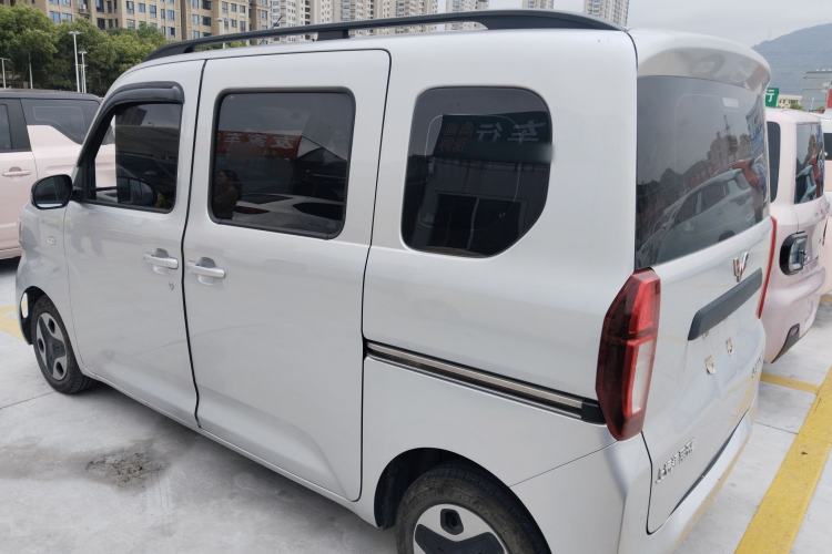 Used Wuling Zhiguang New Energy 2025 Model 305km Ambitious Edition Rear Left 45 Deg