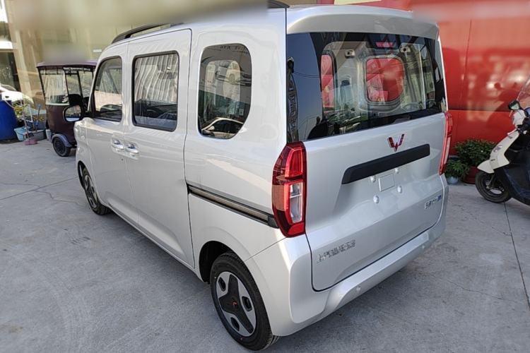 Used Wuling Zhiguang New Energy 2025 Comfort Model Rear Left 45 Deg