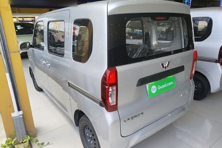 Used Wuling Zhiguang New Energy 2025 Standard Model Rear Left 45 Deg