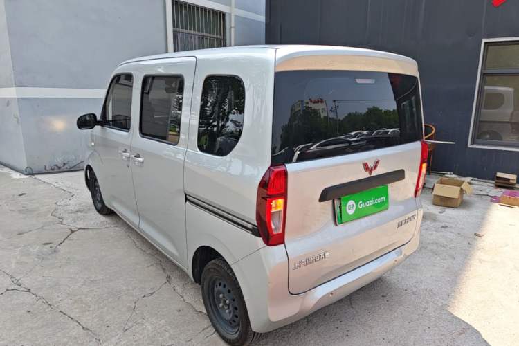 Used Wuling Zhiguang New Energy 2025 Standard Model Rear Left 45 Deg