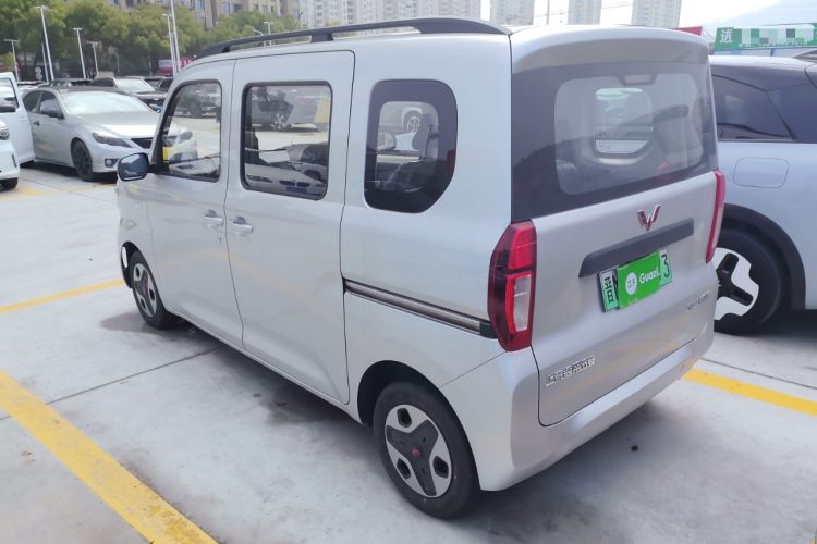 Used Wuling Zhiguang New Energy 2025 Model 305km Ambitious Edition Rear Left 45 Deg