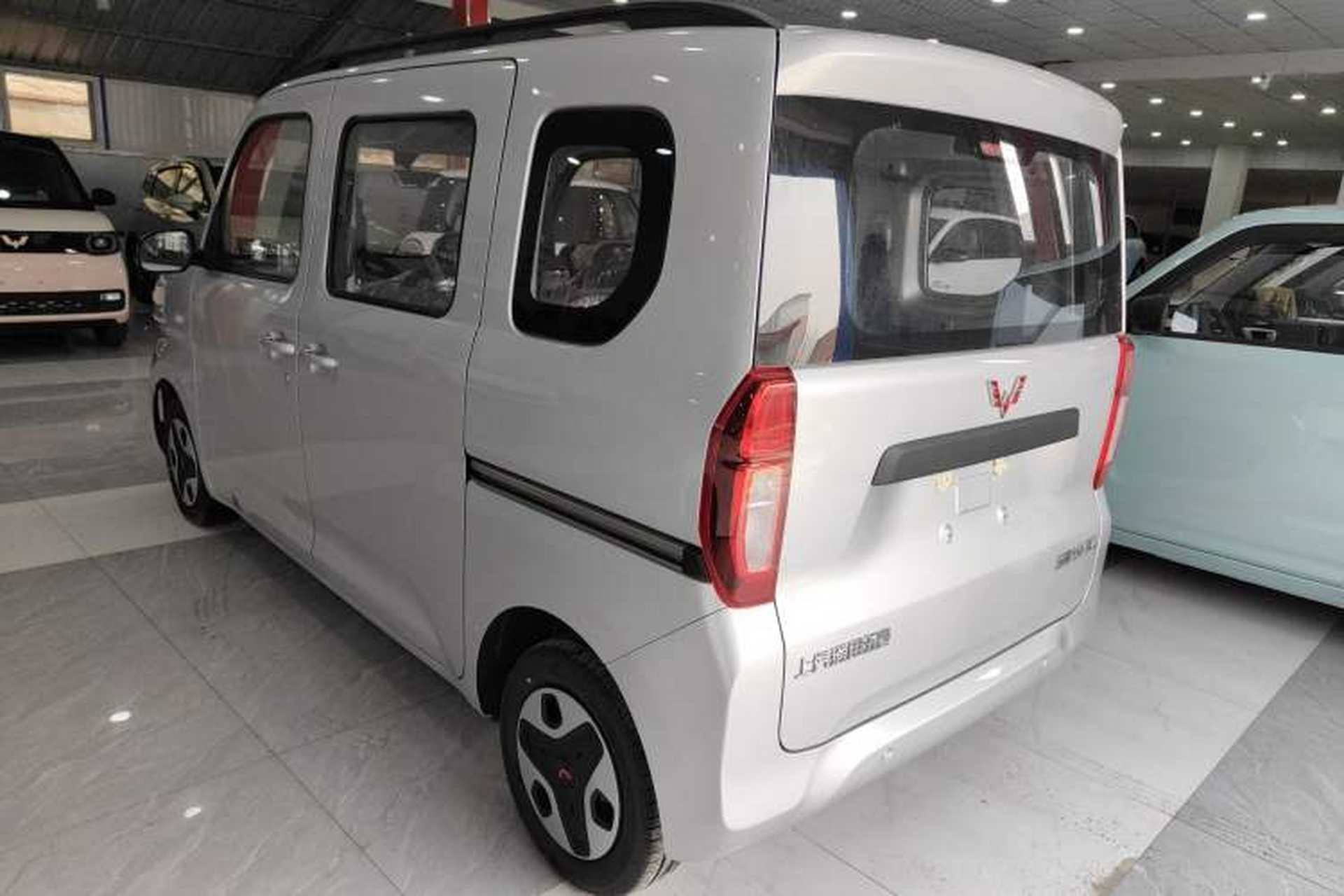Used Wuling Zhiguang New Energy 2025 Comfort Model Rear Left 45 Deg