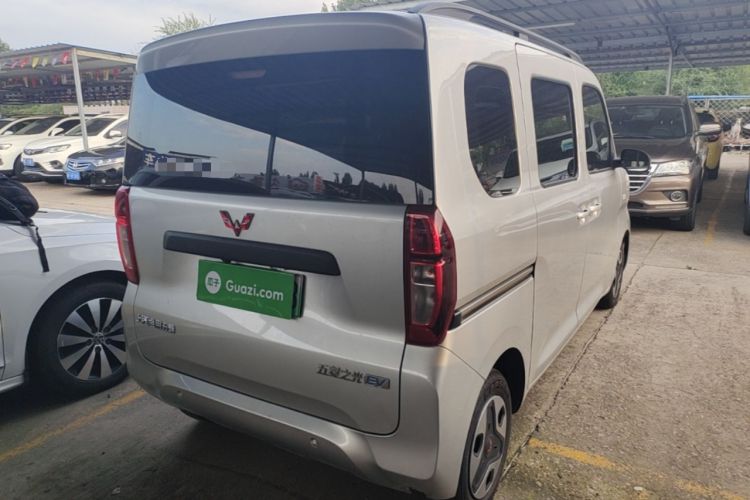 Used Wuling Zhiguang New Energy 2025 Model 305km Ambitious Edition Rear Right 45 Deg