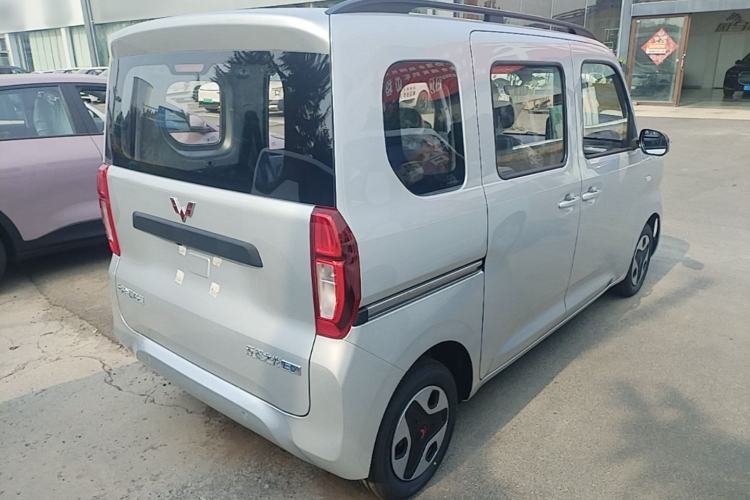 Used Wuling Zhiguang New Energy 2025 Model 305km Ambitious Edition Rear Right 45 Deg