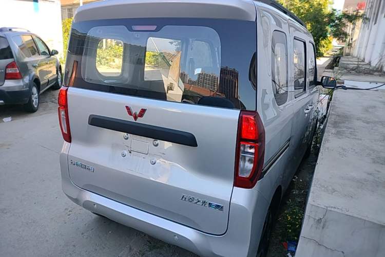 Used Wuling Zhiguang New Energy 2025 Comfort Model Rear Right 45 Deg
