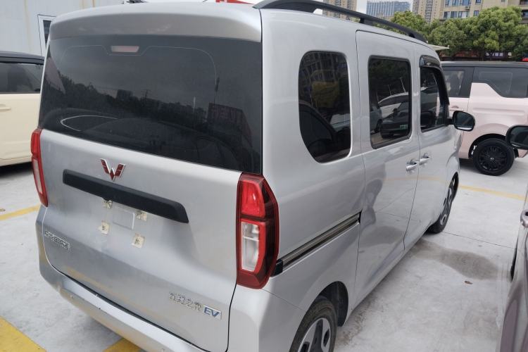 Used Wuling Zhiguang New Energy 2025 Model 305km Ambitious Edition Rear Right 45 Deg