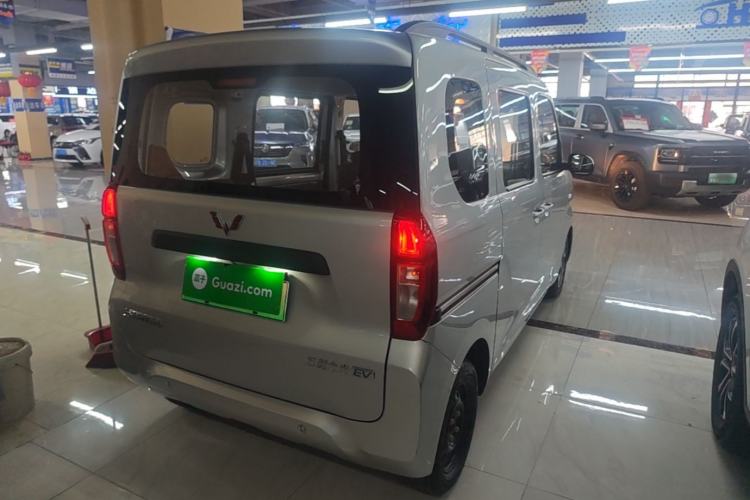 Used Wuling Zhiguang New Energy 2025 Comfort Model Rear Right 45 Deg
