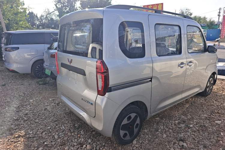 Used Wuling Zhiguang New Energy 2025 Model 305km Ambitious Edition Rear Right 45 Deg