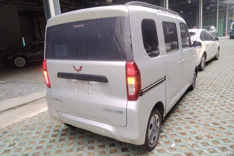 Used Wuling Zhiguang New Energy 2025 Comfort Model Rear Right 45 Deg