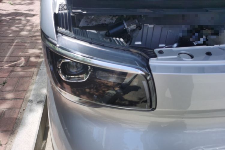 Used Wuling Zhiguang New Energy 2025 Standard Model Right Front Headlight