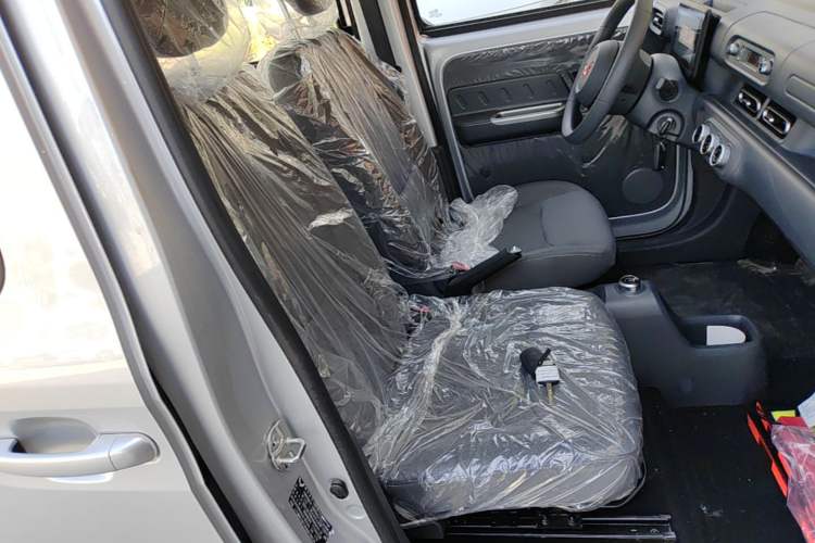 Used Wuling Zhiguang New Energy 2025 Comfort Model Right Front Seat