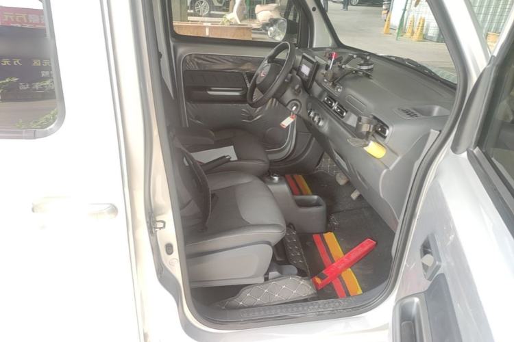 Used Wuling Zhiguang New Energy 2025 Comfort Model Right Front Seat