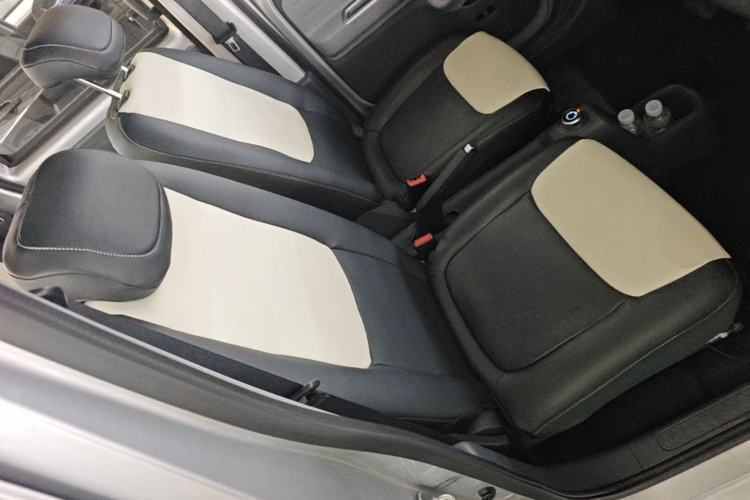 Used Wuling Zhiguang New Energy 2025 Model 305km Ambitious Edition Right Front Seat