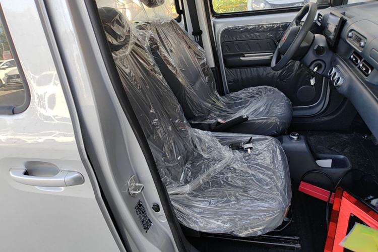 Used Wuling Zhiguang New Energy 2025 Comfort Model Right Front Seat