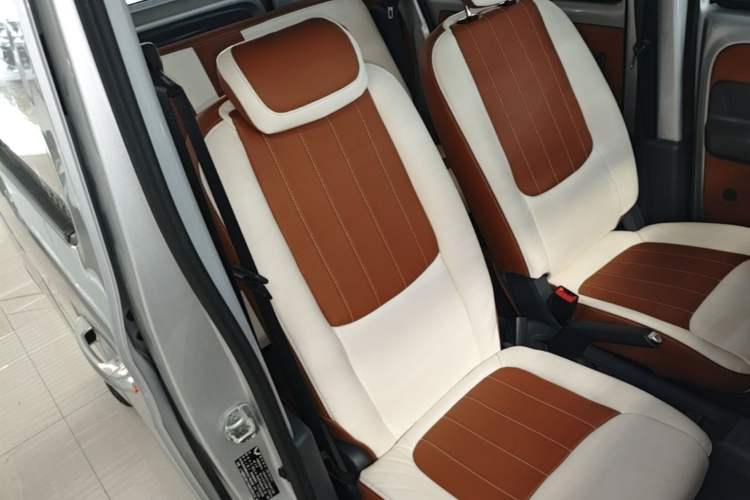 Used Wuling Zhiguang New Energy 2025 Comfort Model Right Front Seat