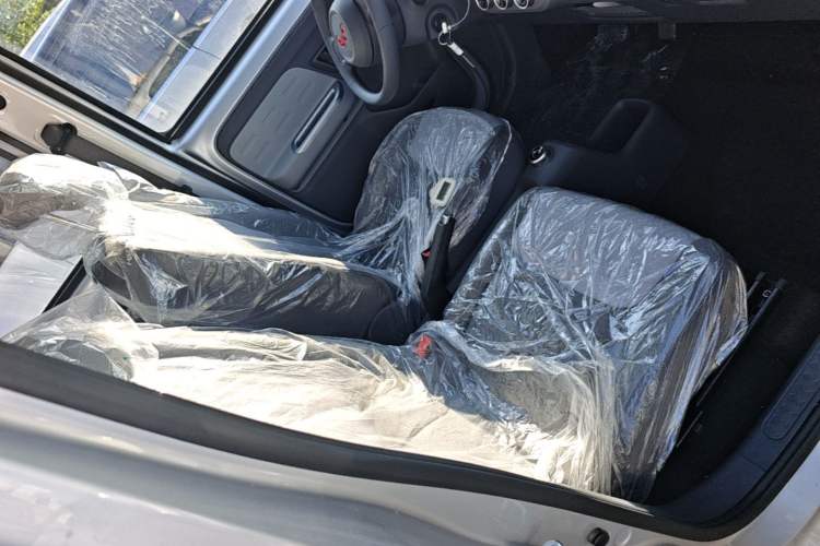 Used Wuling Zhiguang New Energy 2025 Model 305km Ambitious Edition Right Front Seat