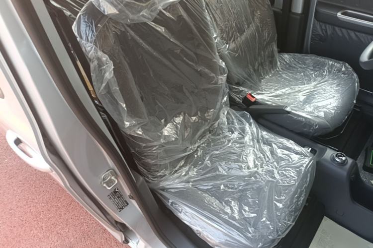 Used Wuling Zhiguang New Energy 2025 Comfort Model Right Front Seat