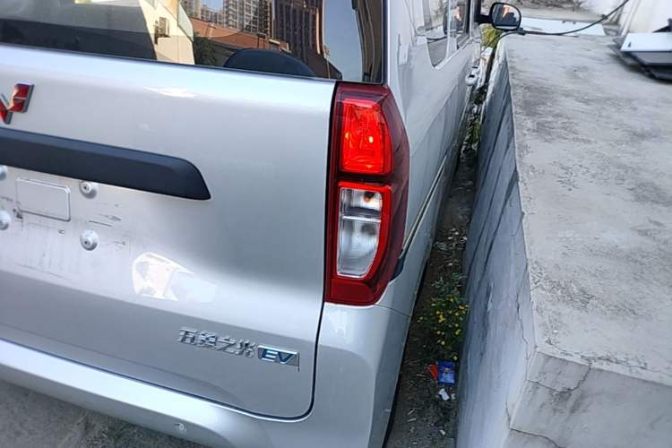 Used Wuling Zhiguang New Energy 2025 Comfort Model Right Rear Taillight