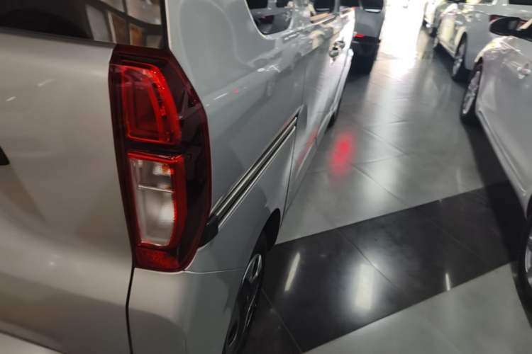 Used Wuling Zhiguang New Energy 2025 Comfort Model Right Rear Taillight