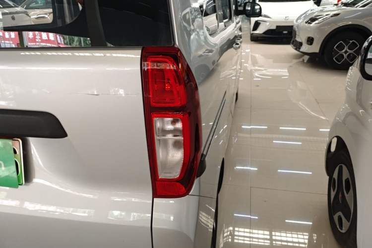 Used Wuling Zhiguang New Energy 2025 Comfort Model Right Rear Taillight