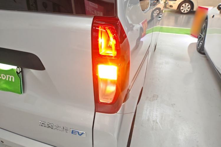 Used Wuling Zhiguang New Energy 2025 Standard Model Right Rear Taillight