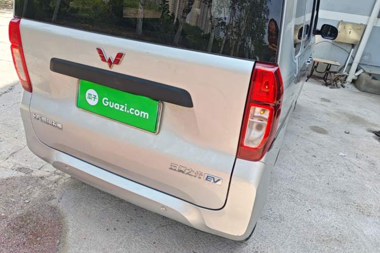 Used Wuling Zhiguang New Energy 2025 Standard Model Right Rear Taillight