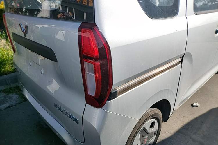 Used Wuling Zhiguang New Energy 2025 Comfort Model Right Rear Taillight