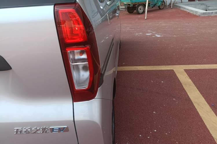 Used Wuling Zhiguang New Energy 2025 Comfort Model Right Rear Taillight