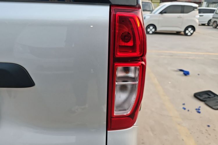 Used Wuling Zhiguang New Energy 2025 Comfort Model Right Rear Taillight