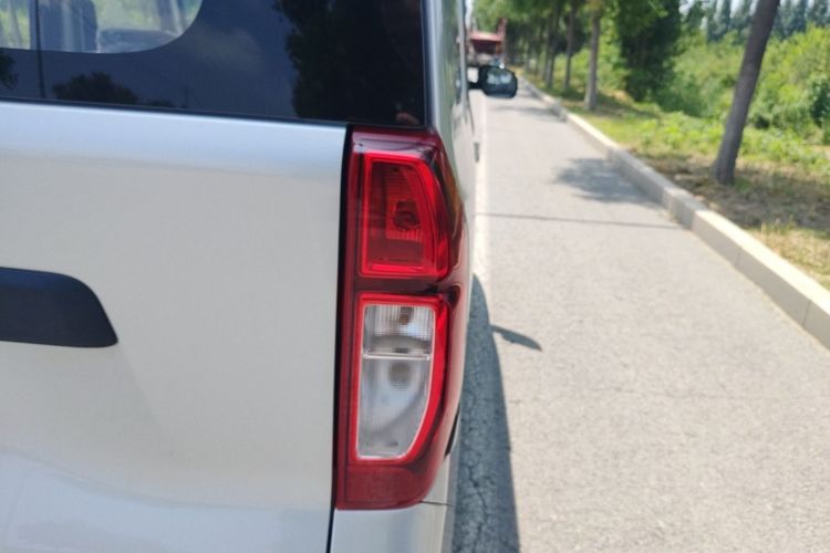Used Wuling Zhiguang New Energy 2025 Standard Model Right Rear Taillight