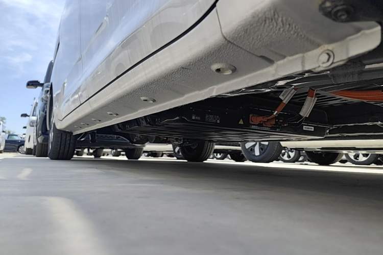 Used Wuling Zhiguang New Energy 2025 Comfort Model Right Side Sill