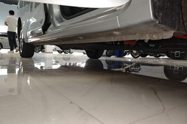 Used Wuling Zhiguang New Energy 2025 Comfort Model Right Side Sill