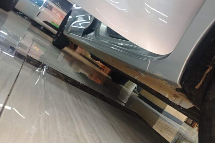 Used Wuling Zhiguang New Energy 2025 Comfort Model Right Side Sill