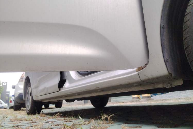 Used Wuling Zhiguang New Energy 2025 Comfort Model Right Side Sill