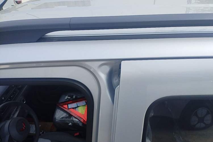 Used Wuling Zhiguang New Energy 2025 Model 305km Ambitious Edition Roof