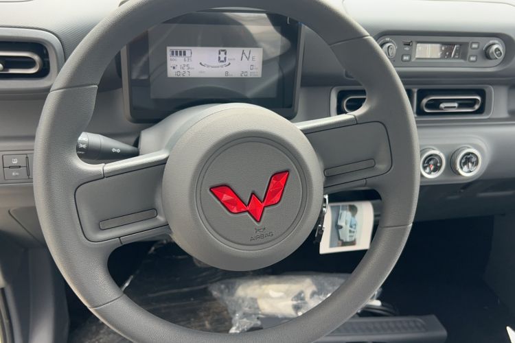 Used Wuling Zhiguang New Energy 2025 Comfort Model Steering Wheel