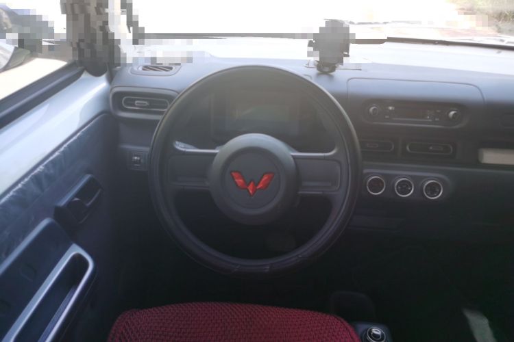 Used Wuling Zhiguang New Energy 2025 Standard Model Steering Wheel