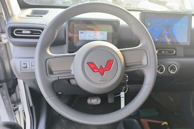 Used Wuling Zhiguang New Energy 2025 Comfort Model Steering Wheel