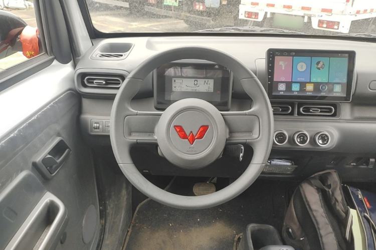 Used Wuling Zhiguang New Energy 2025 Standard Model Steering Wheel