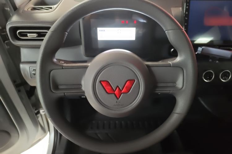 Used Wuling Zhiguang New Energy 2025 Comfort Model Steering Wheel