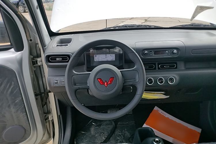 Used Wuling Zhiguang New Energy 2025 Comfort Model Steering Wheel
