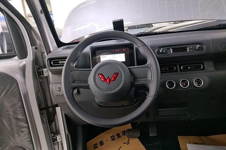 Used Wuling Zhiguang New Energy 2025 Comfort Model Steering Wheel