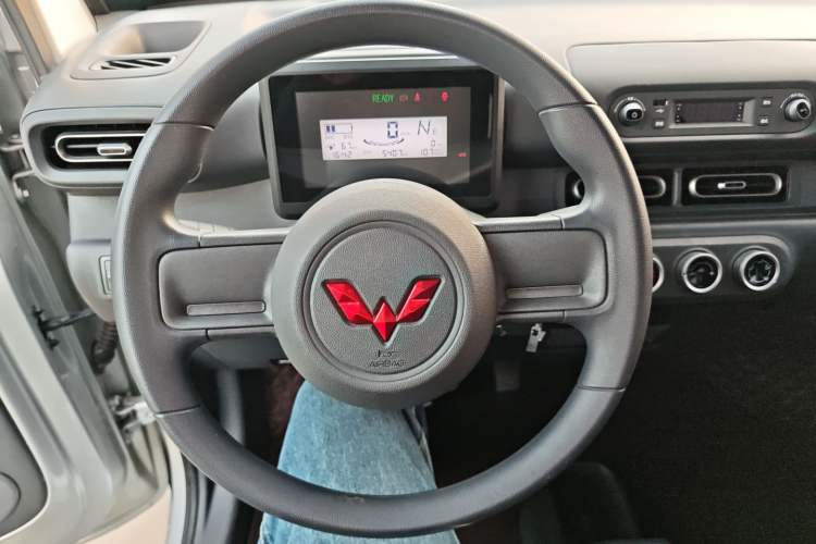 Used Wuling Zhiguang New Energy 2025 Comfort Model Steering Wheel